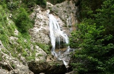 Ochxomuri Waterfall Natural Monument