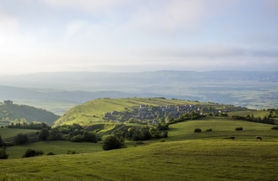 ხედი სოფელ ცხავერზე